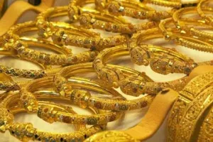 हल्द्वानी: दंपति ने ज्वेलरी शोरूम से ढाई लाख के आभूषण ठगे