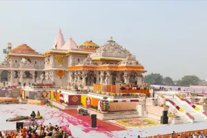 अयोध्या: राम मंदिर में पुजारियों के एंड्रायड फोन ले जाने पर प्रतिबंध, ड्रेस कोड भी किया गया तैयार 