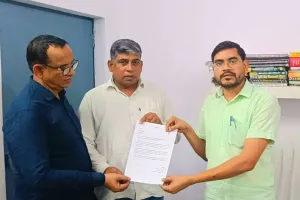 कासगंज: टूटी पुलियाओं के निर्माण को लेकर सपा राष्ट्रीय प्रवक्ता ने उठाई आवाज