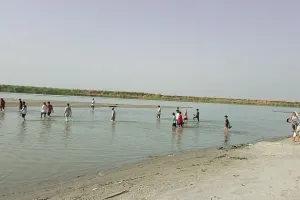 अंबेडकरगनर: स्नान के दौरान दो बहनों समेत तीन लोग सरयू नदी में डूबे-नहीं मिले शव 