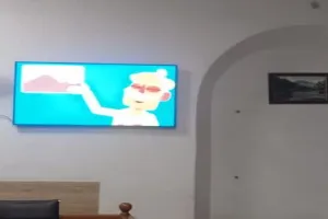 प्रतापगढ़: डिजिटल साइनेज बोर्ड बतायेगा आपदा से राहत और बचाव के तरीके, डीएम ने जनसुनवाई कक्ष में किया शुभारंभ