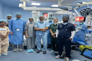 लखनऊ: पीजीआई में मूत्राशय के रास्ते से की गई प्रोस्टेट कैंसर की रोबोटिक सर्जरी-डॉक्टर्स ने किया ये बड़ा दावा 