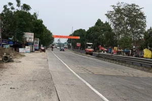  अयोध्या: हाइवे पर भी हीट वेव का कहर दोपहर में सन्नाटे के हालात, लोगों की प्यास बुझाने के लिए नहीं हैं कोई इंतजाम भी