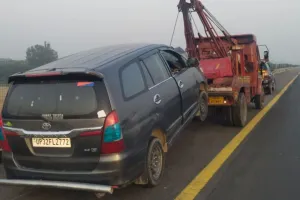 Unnao: हादसे में एसओ औरास समेत चार पुलिस कर्मी घायल...निजी कार से सुल्तानपुर जिले में दबिश देकर लौट रही थीं 