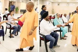 मुख्यमंत्री योगी ने अपने सरकारी आवास पर लगाया 'जनता दर्शन', बोले- आमजन के कार्यों में अनदेखी कतई बर्दाश्त नहीं 