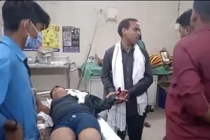 बहराइच: हाथ में गोला दगने से दूल्हे के भाई समेत दो झुलसे