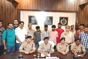 Chitrakoot: दो गुटखा व्याापारियों से लूट का खुलासा...पुलिस ने चार आरोपियों को किया गिरफ्तार, लूट का ये माल हुआ बरामद