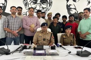 Kannauj: दिन में रेकी और रात में करते वारदात...छात्र बनकर किराये पर लिया था कमरा, पुलिस ने चार चोरों को किया गिरफ्तार