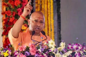 UP: भितरघातियों का ब्योरा मुख्यमंत्री को देने की तैयारी, होगी कार्रवाई, राजा भैया को लेकर भी सवाल