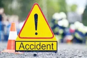 टनकपुर: डंपर और कार में भिड़ंत पिथौरागढ़ के पांच लोग घायल