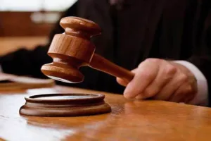 नैनीताल: हाईकोर्ट के आदेश के बाद बीमा कंपनी ने अधिवक्ता को दी राशि