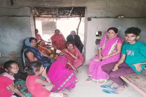 खूनी संघर्ष :  आपसी रंजिश में चले लाठी-डंडे, एक की मौत 