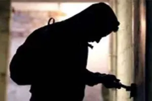 रुद्रपुर: एक ही रात, चोरों ने उड़ाए जेवर, नगदी और कई मोबाइल