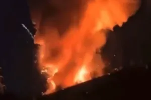  दक्षिण कोरिया में लिथियम बैटरी बनाने वाली फैक्टरी में लगी आग, 22 लोगों की मौत...मृतकों में ज्यादातर चीनी श्रमिक 