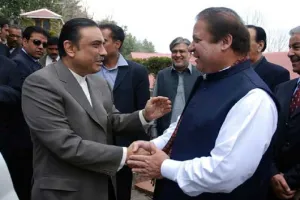 पाकिस्तान : पीटीआई के वार्ताकार अचकजई ने नवाज शरीफ और आसिफ अली जरदारी से वार्ता की जताई इच्छा 