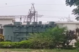 प्रयागराज: बिजली चोरों ने उड़ाई ईमानदार उपभोक्ताओं की नींद,  ट्रिपिंग-लो वोल्टेज से जगराता के लिए मजबूर हैं लोग