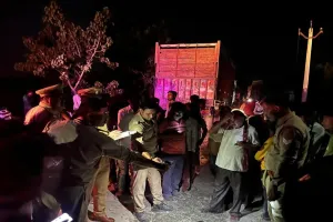 बहराइच : एचटी लाइन से ट्रक छूने से चालक की मौत, खलासी बाल बाल बचा