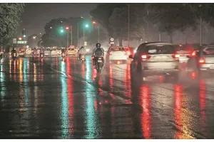 मानसून की दस्तक :  मूसलाधार बारिश से मौसम हुआ सुहाना