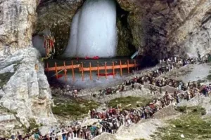 Amarnath Yatra 2024: जम्मू कश्मीर राजमार्ग पर यातायात पर नजर रखने के लिए लगाए गए CCTV कैमरे 