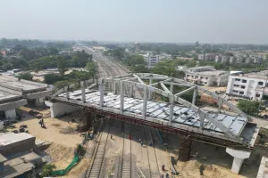अयोध्या : ओवरब्रिजों को तय समय में पूरा कराए सेतु निगम