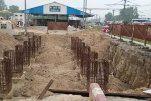 शाहजहांपुर: सात माह में स्वचालित सीढ़ियों का सपना कैसे पूरा होगा? डीआरएम के आदेश के बाद कार्य में तेजी नहीं