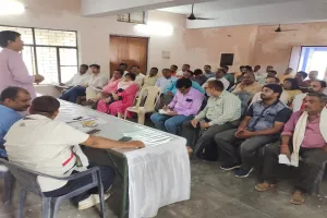 अयोध्या: बहिष्कार पर अड़े शिक्षक, अटेंडेंस में मिली राहत को ठुकराया 