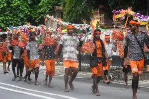 बरेली: कांवड़ यात्रा...एके-47 के साथ तीन टीमों में तैनात किए 45 जवान