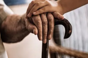 गोंडा: 15 बुजुर्गों को मृत दिखाकर रोकी पेंशन, जांच शुरू, जानें पूरा मामला