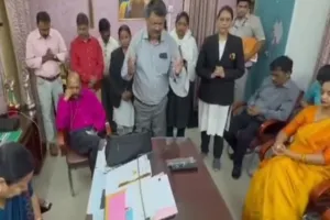 बिशप जॉनसन गर्ल्स स्कूल: प्रिंसिपल पारुल सोलोमन पर पेपर लीक मामले में शामिल होने का आरोप 