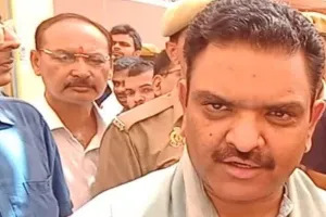 अनूसूचित जाति के छात्र से अभद्रता पर SC/ST आयोग नाराज, तलब की रिपोर्ट-असीम अरुण बोले-होगी सख्त कार्रवाई 