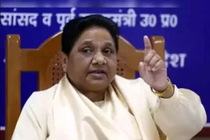 संघ की शाखा पर सरकारी कर्मचारियों के प्रतिबंध को हटाना देशहित में नहीं : मायावती 