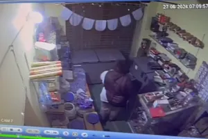 हल्द्वानी: Viral Video: पुलिस के सामने से भाग गई महिला तस्कर...