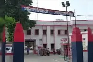 पीलीभीत: फल विक्रेता को पीटा, सांप्रदायिक रंग देने की कोशिश, फोर्स के पहुंचने से पहले भागे हंगामेबाज 