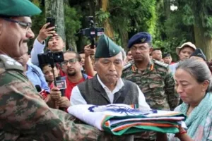 पश्चिम बंगाल: शहीद कैप्टन ब्रिजेश थापा पंचतत्व में विलीन, पिता बोले- मुझे अपने पुत्र पर गर्व