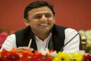 सपा कार्यकर्ताओं ने उत्साह के साथ मनाया पार्टी अध्यक्ष अखिलेश यादव का जन्मदिन 