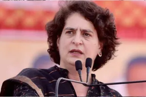 दुकानदारों के नाम लिखने का आदेश लोकतंत्र पर हमला, इसे वापस लिया जाए: प्रियंका गांधी 