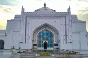 बदायूं: नीलकंठ महादेव मंदिर-जामा मस्जिद मामले में अब 31 जुलाई को सुनवाई