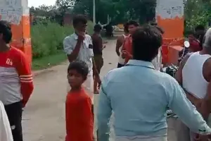 कासगंज: पंचशील गेट पर लगी गौतम बुद्ध की प्रतिमा अराजक तत्वों ने की खंडित, लोगों में आक्रोश