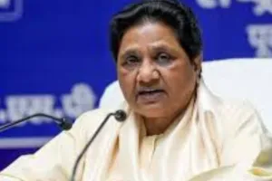 मायावती ने केंद्र, राज्य सरकारों से की संविधान के मूल मूल्यों पर ईमानदारी से अमल करने की अपील 