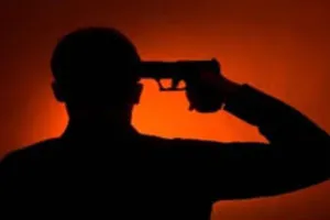 बरेली: दोस्त के साथ भाग गई पत्नी...पति ने सीने में गोली मारकर की खुदकुशी