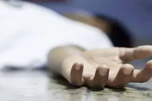 गोंड़ा : खेत की सुरक्षा के लिए लगाए गए कंटीले तार में दौड़ा रखा था बिजली का करंट,चपेट में आकर किशोर की मौत