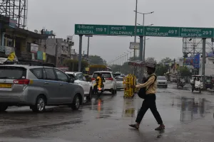 रामपुर: देर रात से शुरू हुई झमाझम बारिश से जगह-जगह हुआ जलभराव