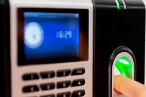 बायोमेट्रिक हाजिरी को लेकर सरकार ने मांगा स्पष्टीकरण, उच्च शिक्षा अधिकारी ने भेजा महाविद्यालयों को पत्र