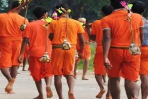 Kanwar Yatra 2025: दोस्तों के साथ कांवड़ यात्रा पर निकले दो मुस्लिम युवक, कहा- दोस्ती के आड़े नहीं आता मजहब 
