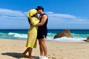 प्रियंका चोपड़ा के जन्मदिन पर रोमांटिक हुए पति Nick Jonas, शेयर की एक्ट्रेस की तस्वीरें