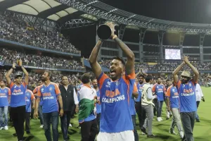 IPL के खलनायक हार्दिक पांड्या वर्ल्ड कप नायक बनकर लौटे मुंबई, वानखेड़े में गूंजे 'हार्दिक...हार्दिक' के नारे