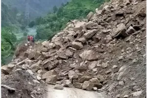 चमोली: गोचर के पास कमेडा में 12 घंटे बाद खुला मार्ग