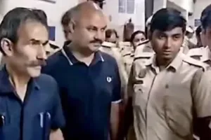 स्वाति मालीवाल हमला मामले में सुप्रीम कोर्ट ने बिभव कुमार को लगाई फटकार, पूछा- क्या 'गुंडा' सीएम के घर में घुसा था 