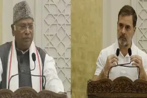 जम्मू-कश्मीर पहुंचे राहुल गांधी और खड़गे, कहा- हमें नफरत के बाजार में मोहब्बत की दुकान खोलनी है