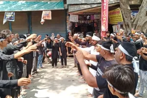 अयोध्या: शान से निकला चेहल्लुम का शाही जुलूस, अंजुमनों ने की नौहाख्वानी और सीनाजनी 